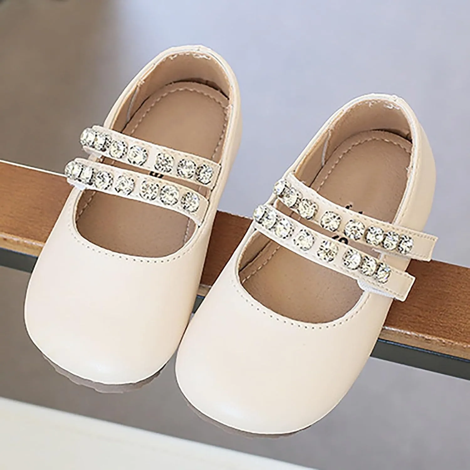 Girls Leather Flat𝐬 Mary Jane Dress Shoes with Pearl Strap Kids Wedding Part𝐲 School Big Kids Slippers for Girls