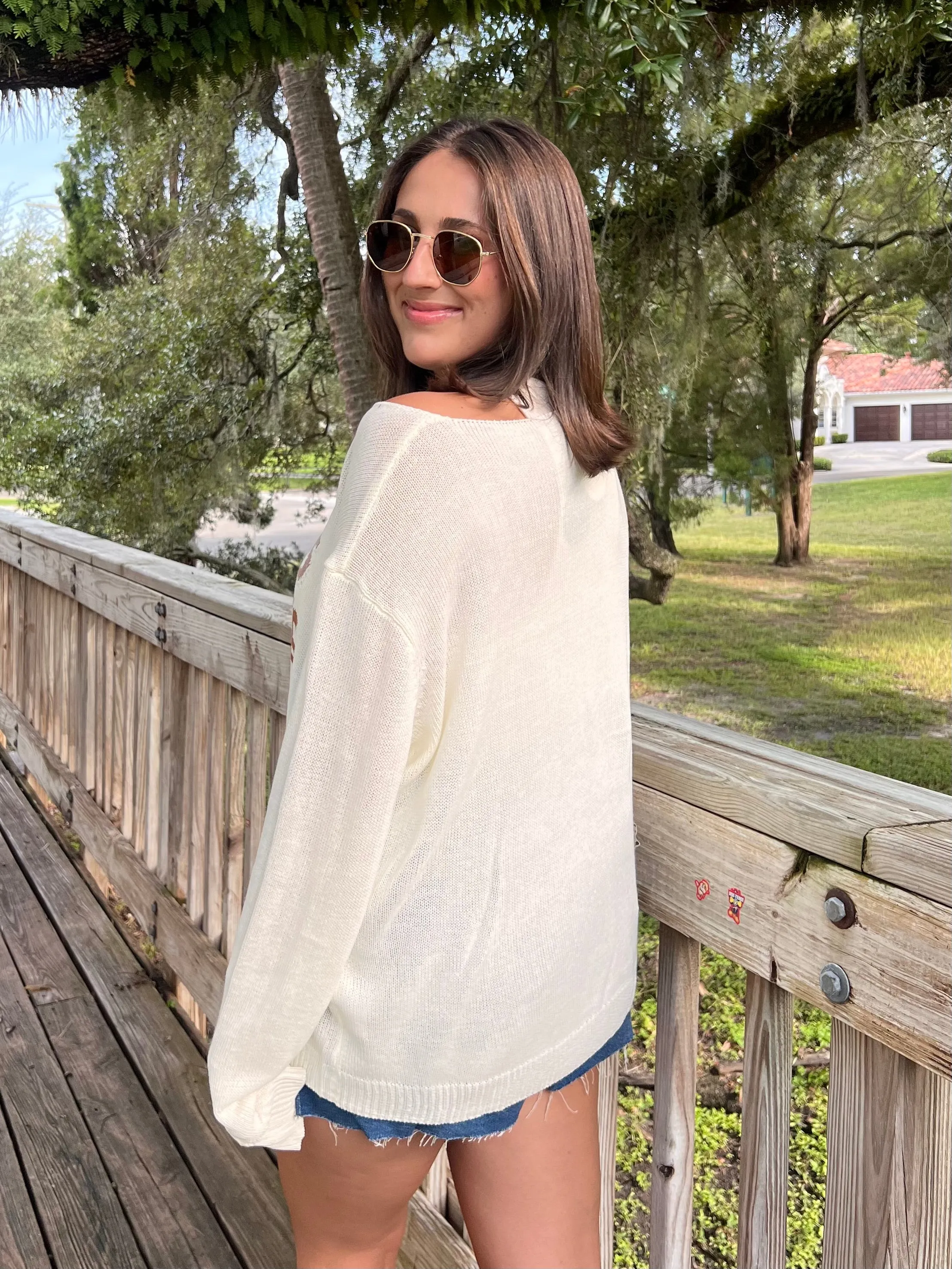 WEEKENDS SWEATER IN WHITE